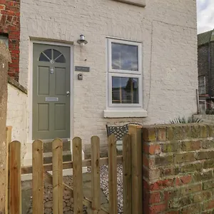 Pipit House Holiday home